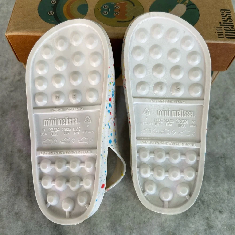 Mini Melissa brighten up
